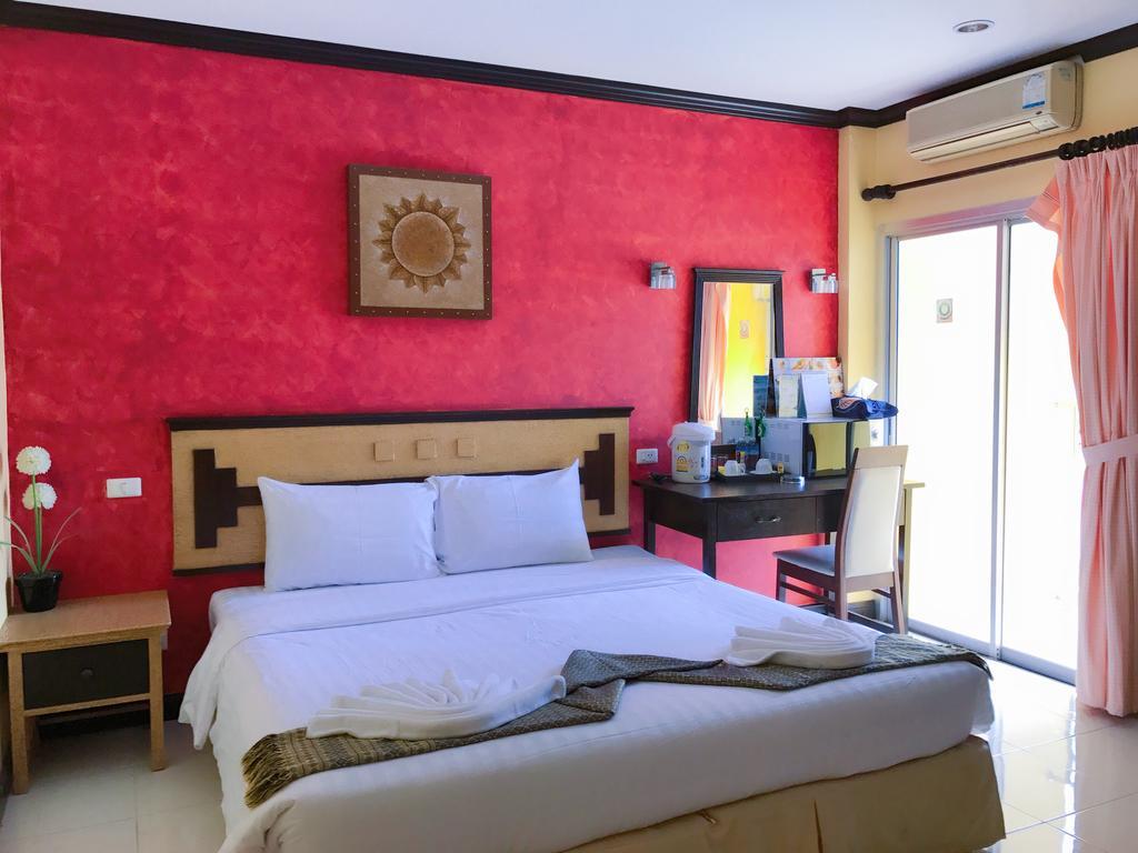 Sea U Honey Hotel Patong Exterior photo