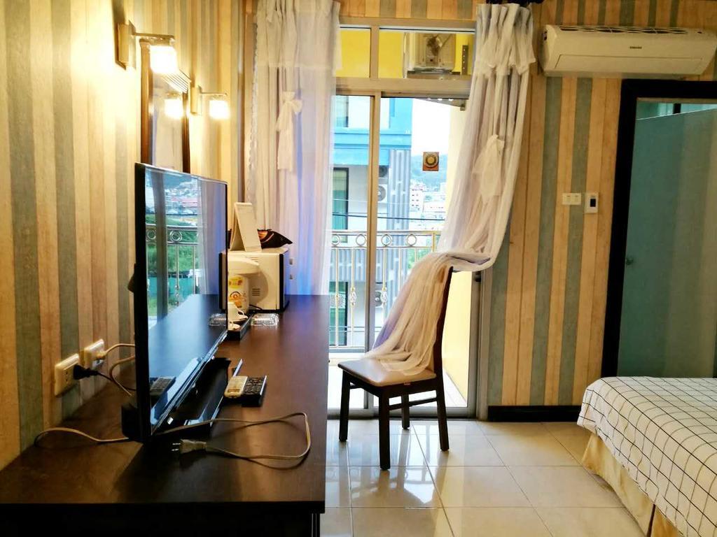 Sea U Honey Hotel Patong Exterior photo